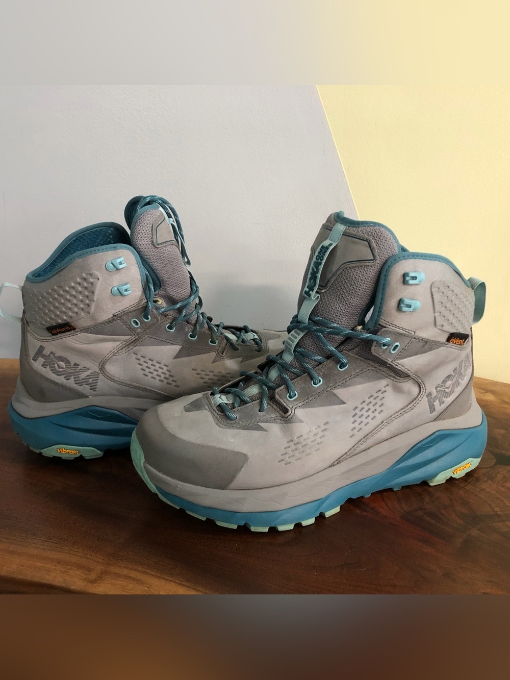 Hoka Sky Kaha Women's Hiking Lace-up Boots, Size 9.5, Waterproof, Gray